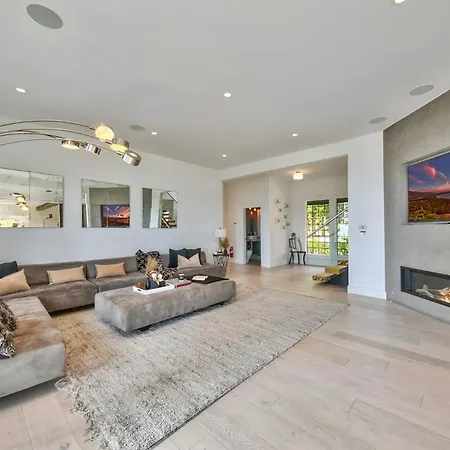 Luxury - - With Jacuzzi *
