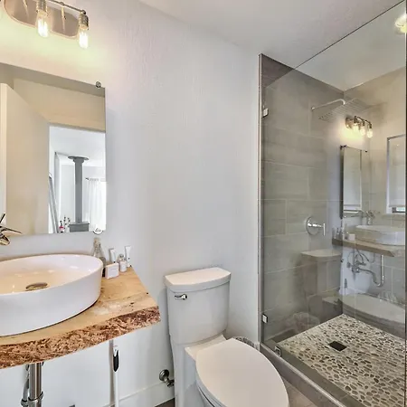 Luxury - - With Jacuzzi *